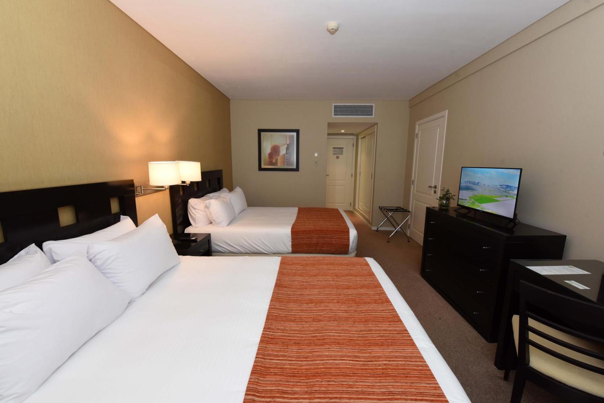 Hotel Camberland & 3*